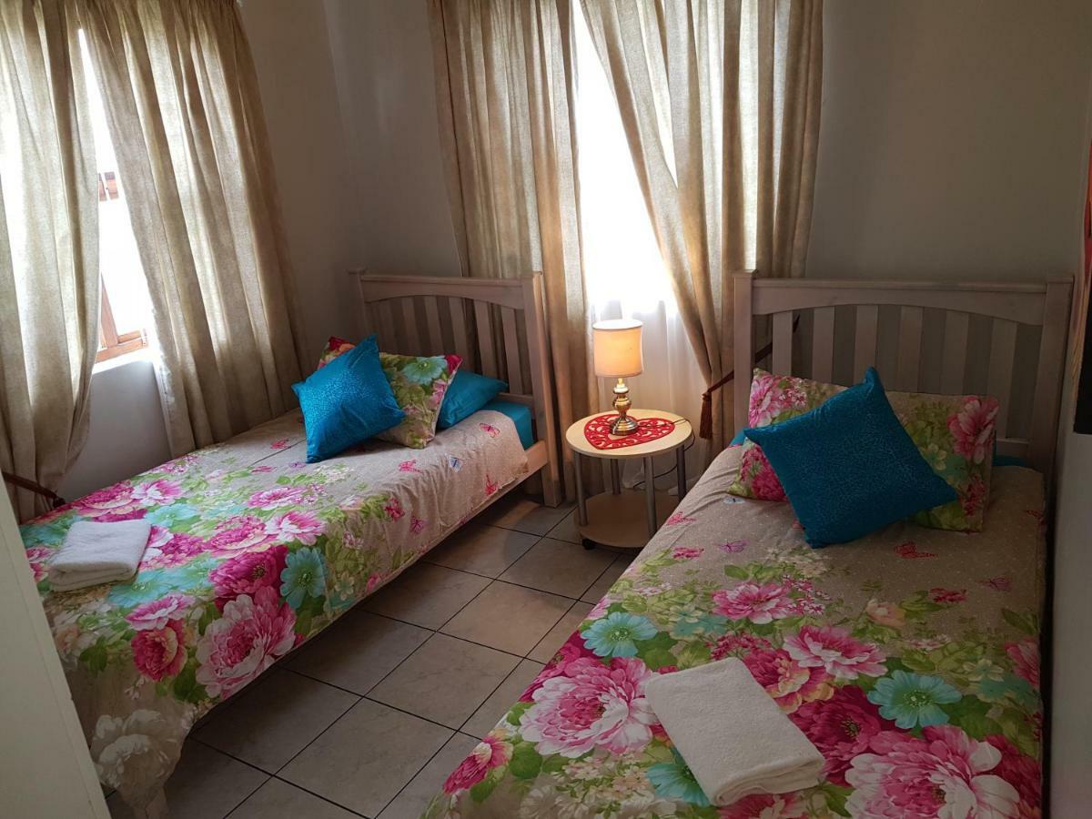Serengeti Heide Self Catering Flats Кейптаун Екстериор снимка